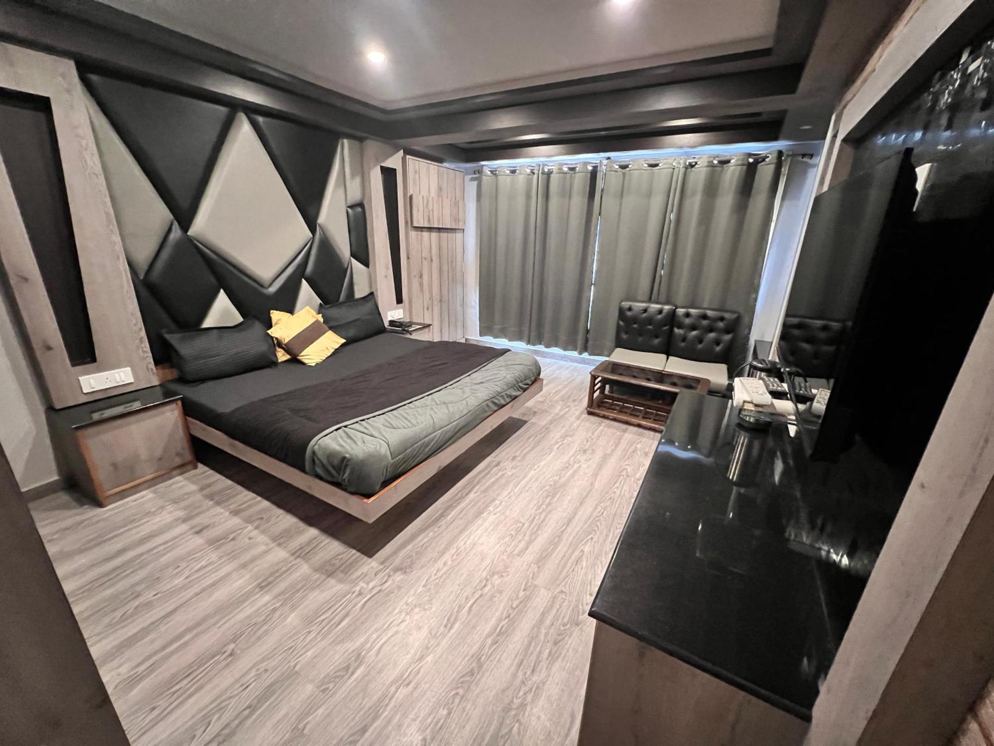 Hotel Victory Шимла Екстериор снимка