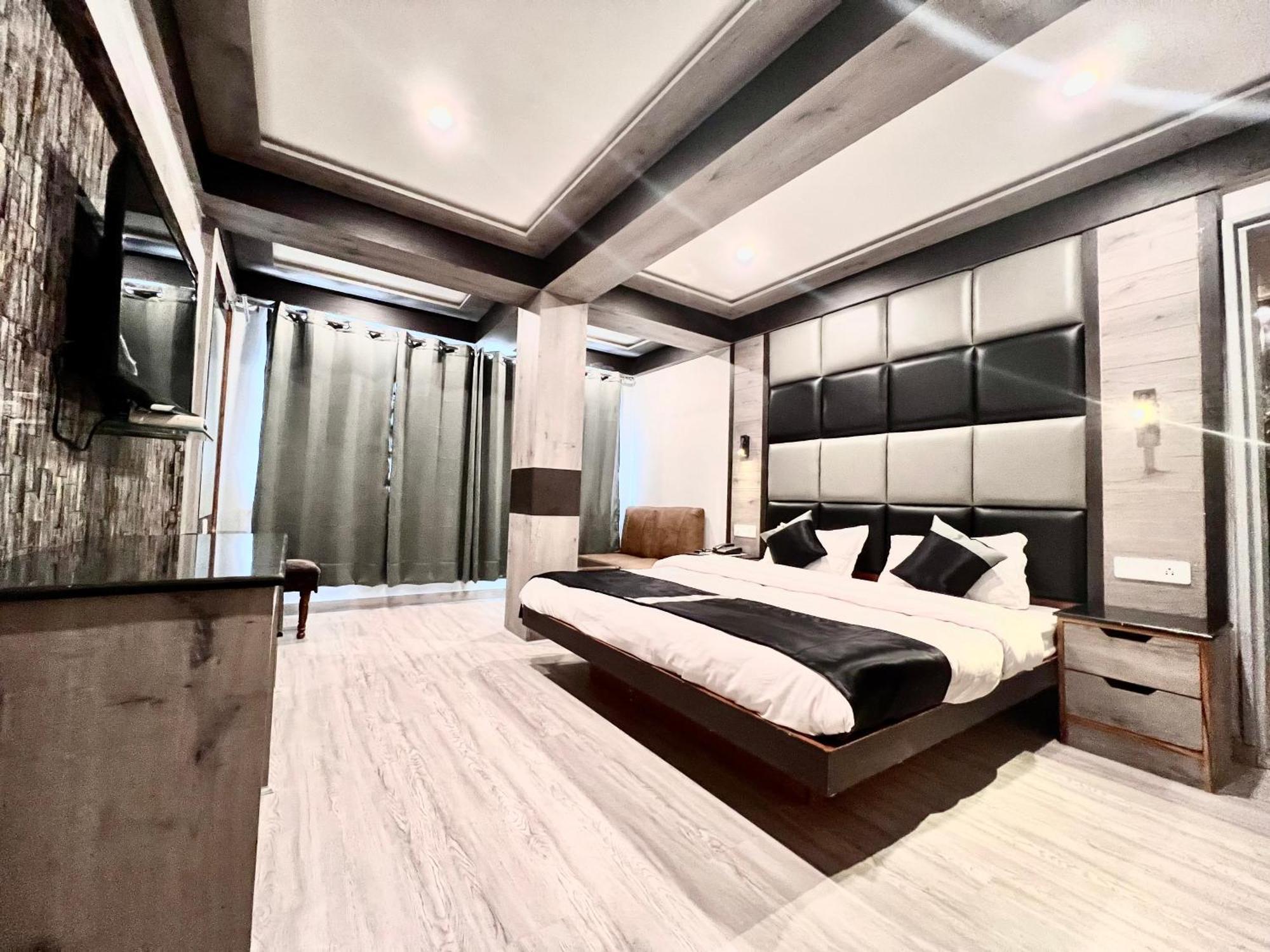 Hotel Victory Шимла Екстериор снимка
